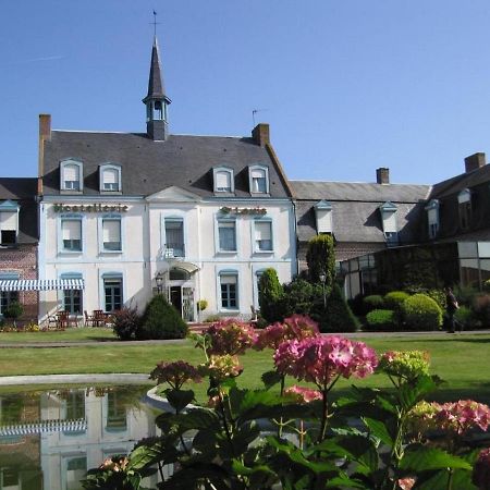 Logis Hostellerie Saint Louis Bollezeele Extérieur photo