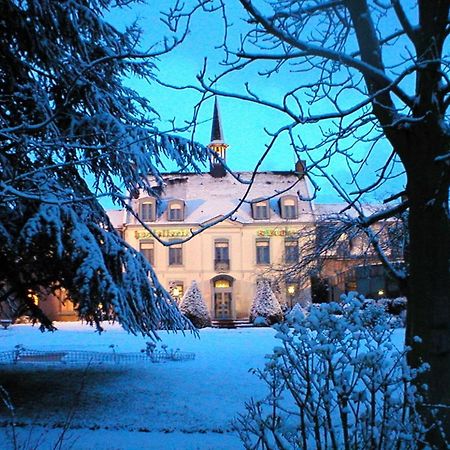 Logis Hostellerie Saint Louis Bollezeele Extérieur photo