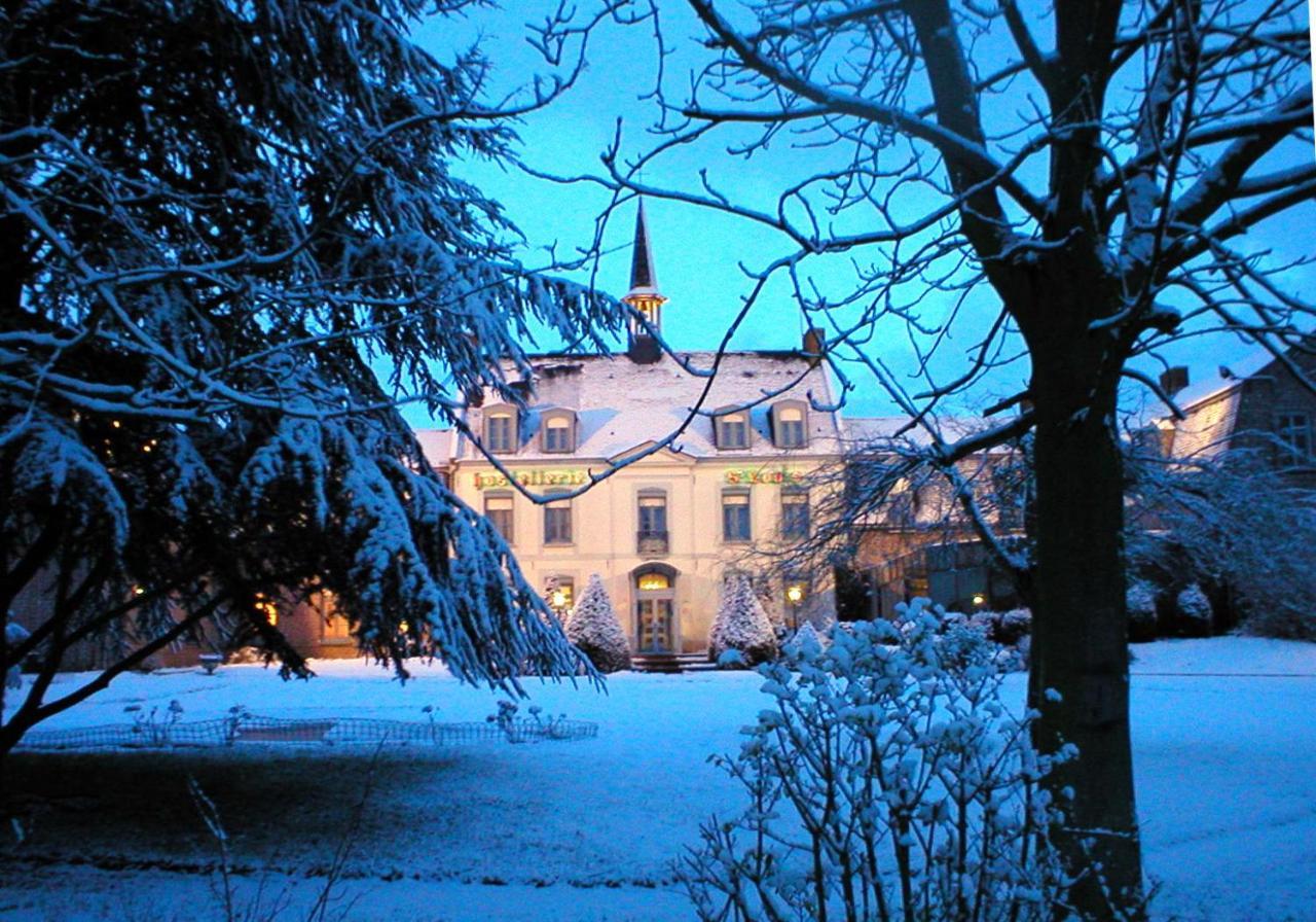 Logis Hostellerie Saint Louis Bollezeele Extérieur photo